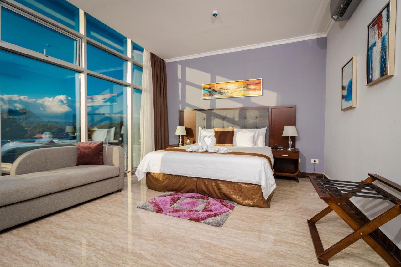 Hotel City Plaza & Suites เดวิด ภายนอก รูปภาพ