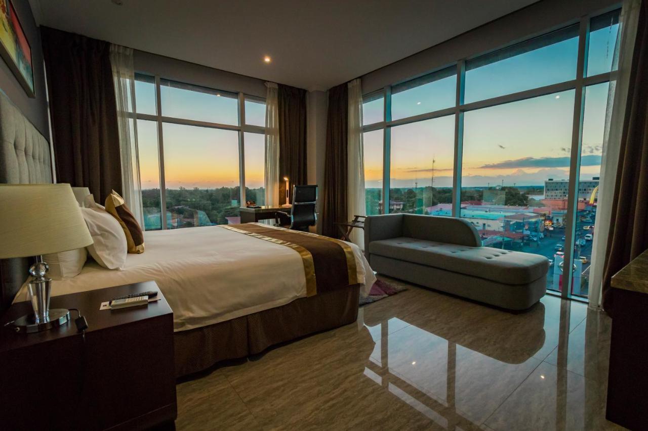 Hotel City Plaza & Suites เดวิด ภายนอก รูปภาพ