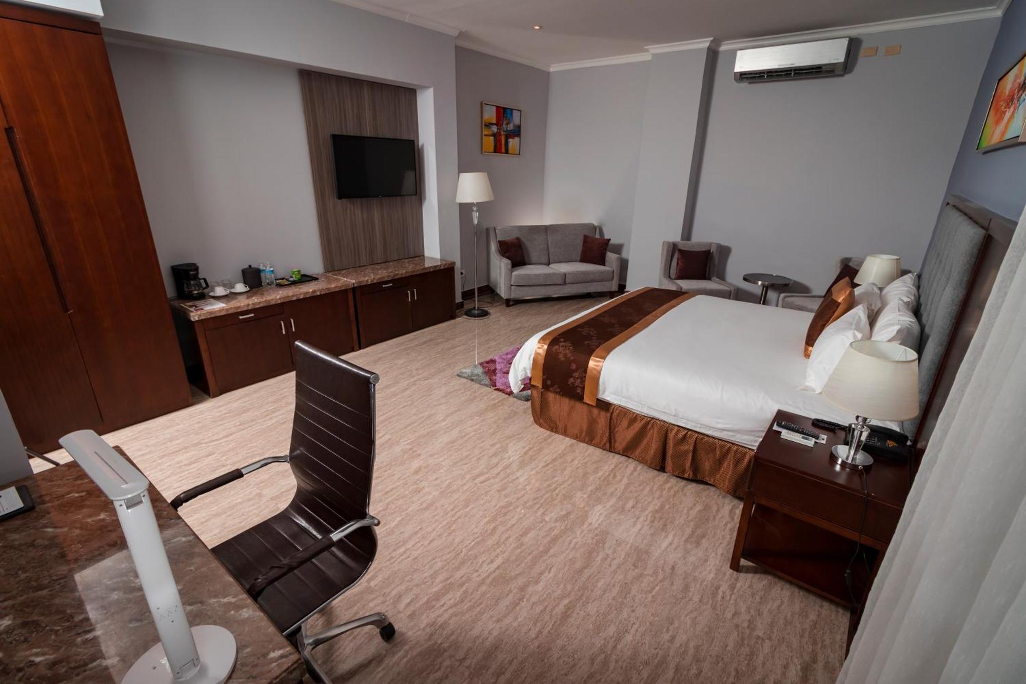 Hotel City Plaza & Suites เดวิด ภายนอก รูปภาพ