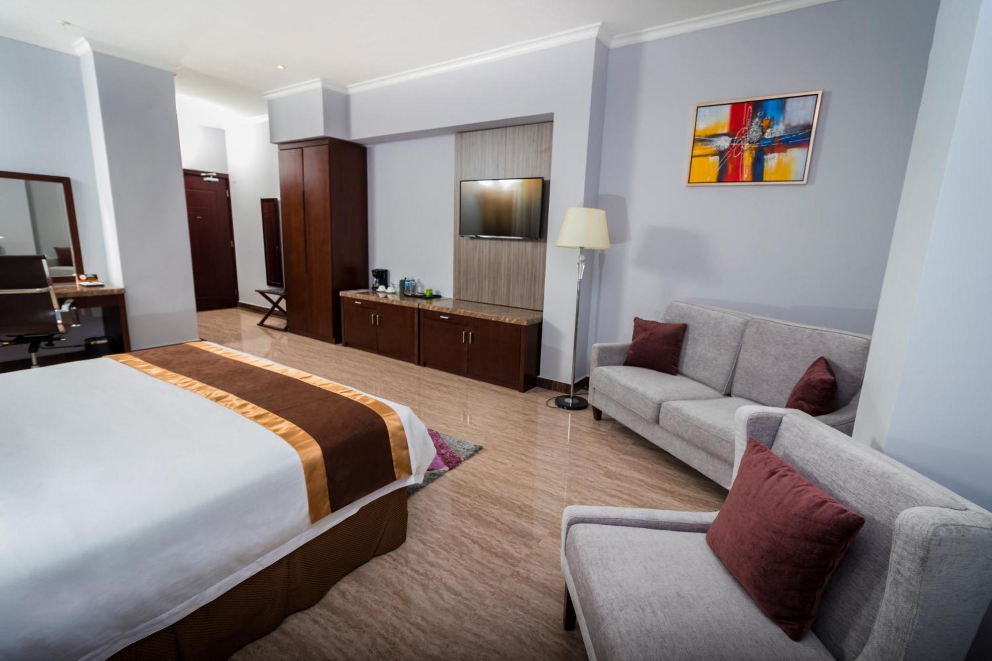 Hotel City Plaza & Suites เดวิด ภายนอก รูปภาพ