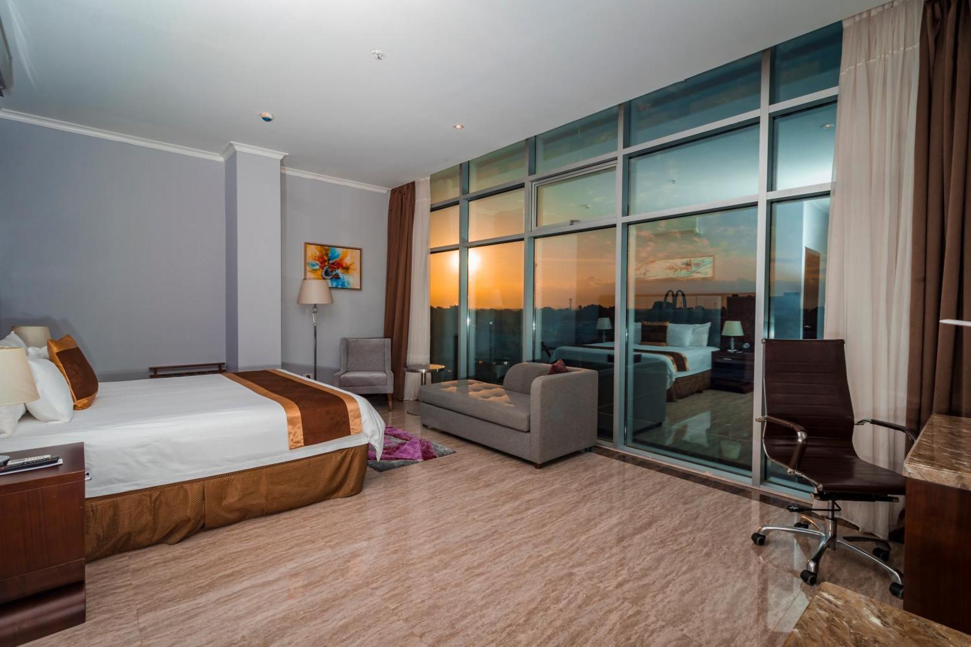 Hotel City Plaza & Suites เดวิด ภายนอก รูปภาพ
