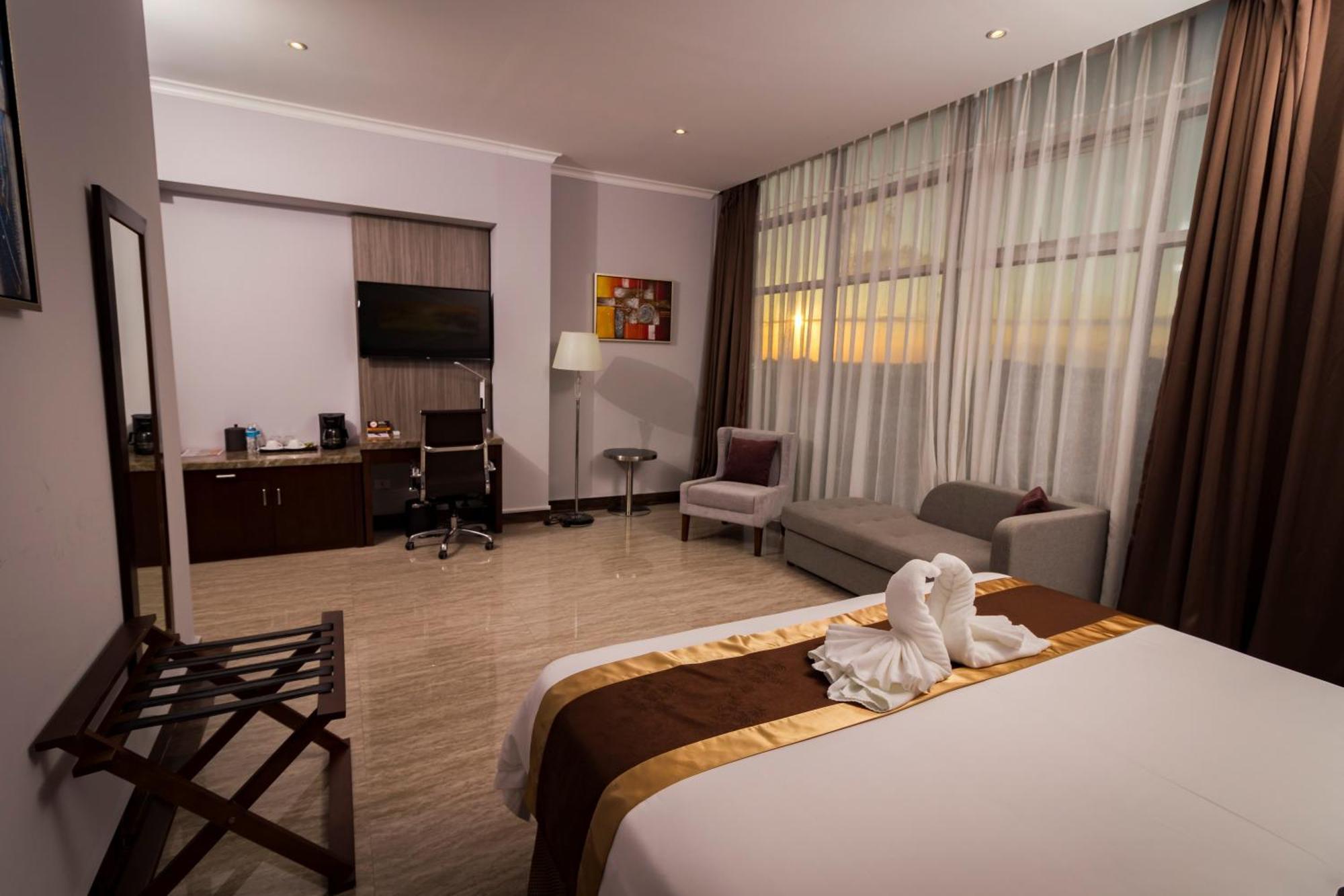 Hotel City Plaza & Suites เดวิด ภายนอก รูปภาพ